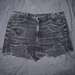american eagle black shorts